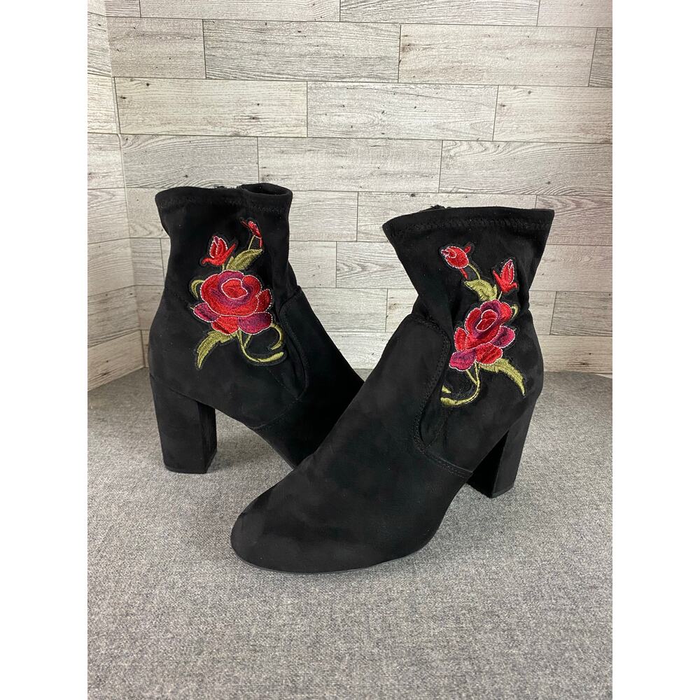 CANDIE’S BLACK Suede Ankle Boots - EMBROIDERED FLOWER  SIZE 9.5
